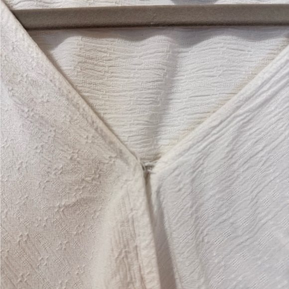 American Eagle Outfitters White Wrap Blouse size M - Picture 3 of 12